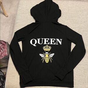 Black "QUEEN" Bee Graphic Hoodie